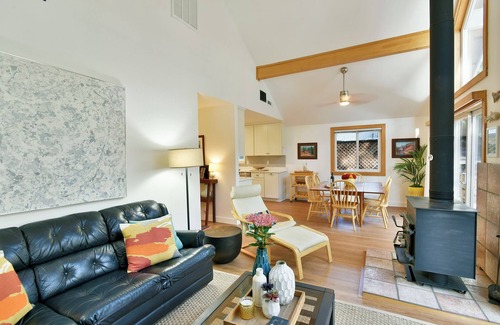 Dunsmuir House | The Rivers Bend, On the Upper Sacramento River.