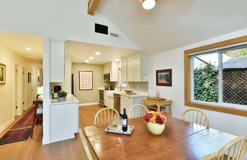 Dunsmuir House | The Rivers Bend, On the Upper Sacramento River.