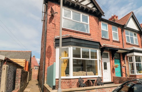 Muston Cottage | THE ROBINS, pet friendly, country holiday cottage in Filey