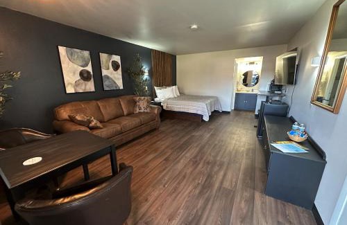 Coshocton Hotel | The Roscoe Boutique Motel