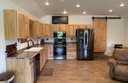 Centerville House | The Rose Creek Cottage, at base of Petit Jean Mountain sleeps 4