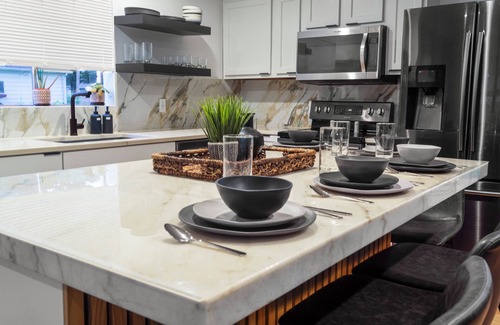 Greenfield House | The Rosie Roots - Cozy Pet Friendly House