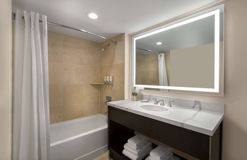 Central West End Hotel | The Royal Sonesta Chase Park Plaza St. Louis