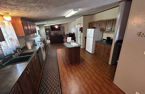 Rocky Ford House | The Rustic Roost – A Cozy Country Getaway