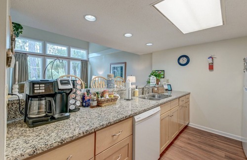 Ocean Ridge Apartment | The Salty Egret - Free Pool Pass