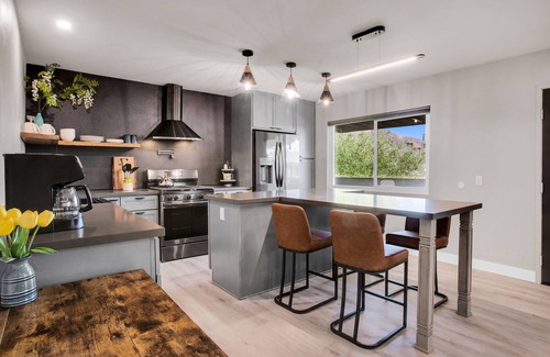 Palm Springs Condo | ☀️ The Sandstone Villa