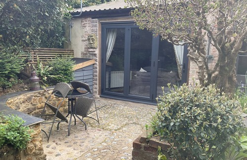 Beaminster Cottage | THE SAWMILL, pet friendly, country holiday cottage in Beaminster