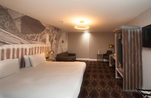 Corby Hotel | The Saxon Crown Wetherspoon