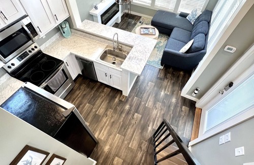 Clermont House | The Sea Glass House - Lakeside Tiny Home Near Orlando