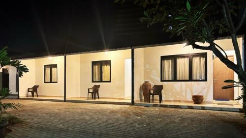 East Jakarta House | The Segaran House ONLY Syariah Unmarried Couple Not Allowed