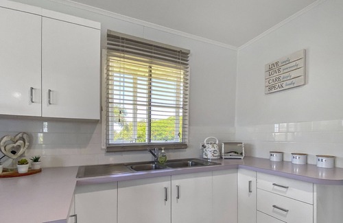 Sarina Beach House | The Shack - Sea breeze and a walk to the beach.