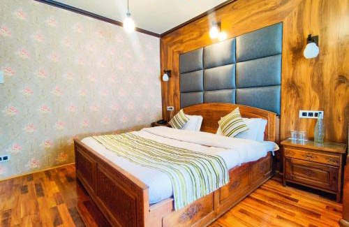 Srinagar House | The Shelter Heritage A Boutique Hotel