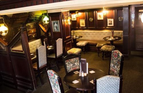 Chelmsford Hotel | The Ship