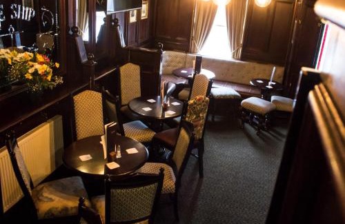 Chelmsford Hotel | The Ship