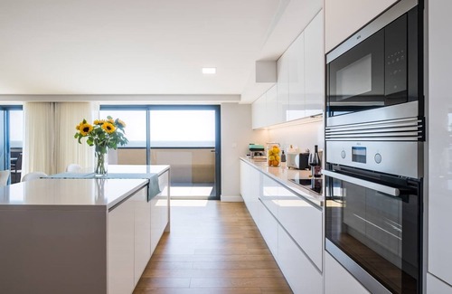 Parede Apartment | The Shoreline 4 by Portugal Portfolio