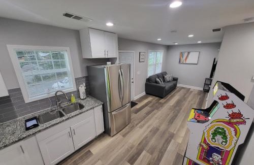 Atlanta House | The Silver Cottage