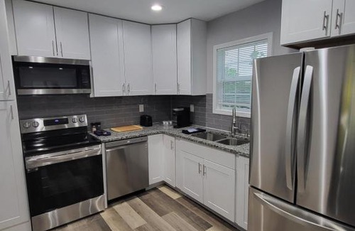 Atlanta House | The Silver Cottage
