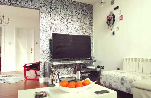 Enfield Lock Villa | The Small Arms Factory