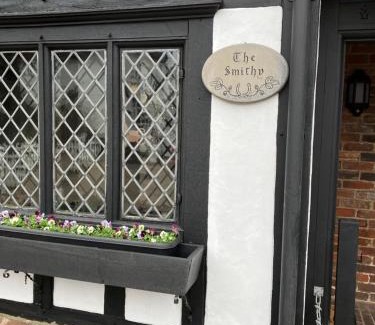 Chilham House | The Smithy Cottage