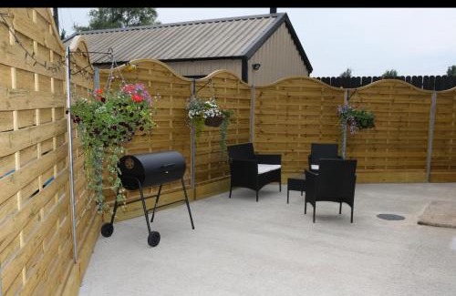 Toome Apartment | The Snug At Kingfisher Cottage