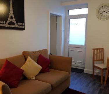 Ainley Top Apartment | The Snug at Plover Cottage Lindley