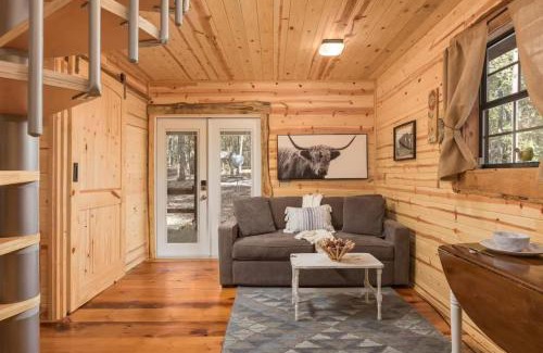 Mentone House | The Snug Nest Nestled in Canopy Woods