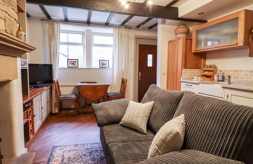 Haworth Cottage | THE SNUG, pet friendly, character holiday cottage in Haworth