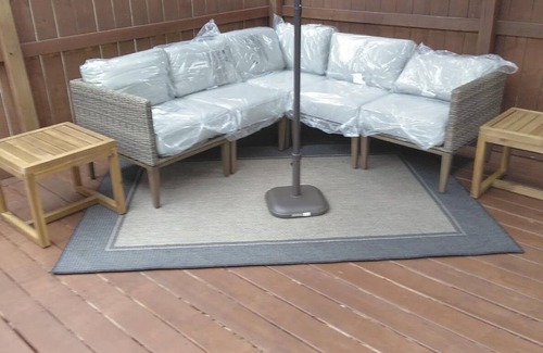 Seven Oaks House | The Softprojects Fenced Area