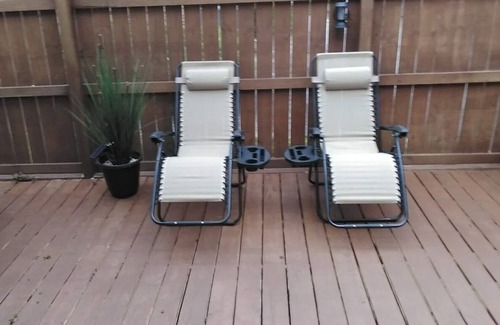 Seven Oaks House | The Softprojects Fenced Area