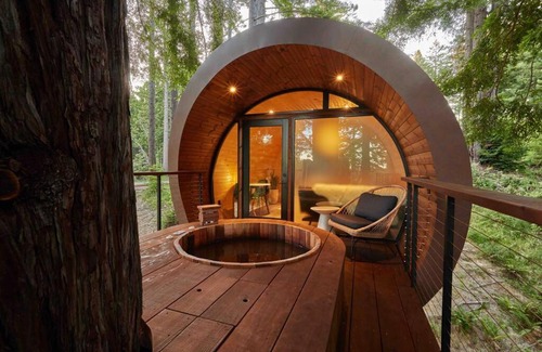 Occidental Villa | ~* The Spectacular Spyglass Treehouse *~