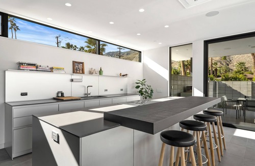 The Mesa House | The Spring: Modern minimalist masterpiece