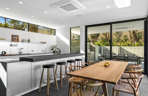 The Mesa House | The Spring: Modern minimalist masterpiece