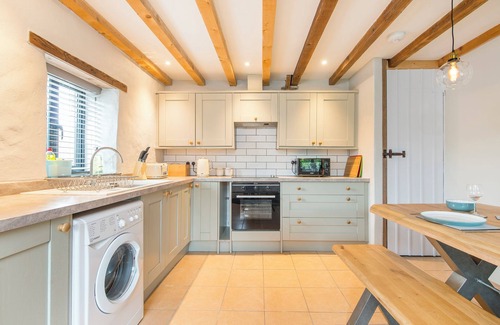 Castlemartin Cottage | The Stables and Bullpen, Holiday Cottage Castlemartin, Sleeps 6, 3 bedrooms, bathrooms