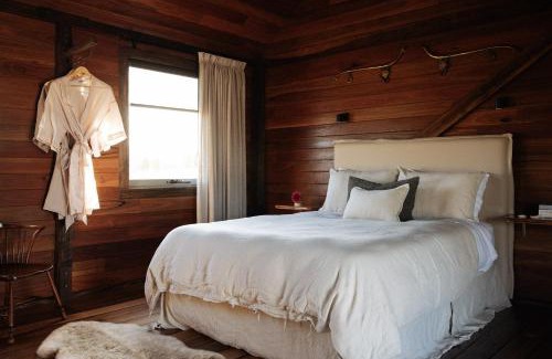 St Helens House | The Stables