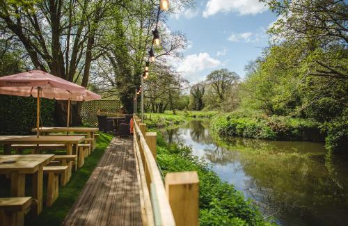Eashing Hotel | The Stag on the River