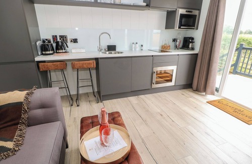 Richmond Cottage | THE STANG HIDEAWAY, pet friendly, with a garden in Eppleby