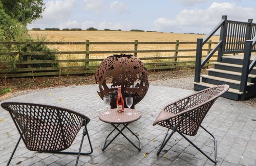 Richmond Cottage | THE STANG HIDEAWAY, pet friendly, with a garden in Eppleby