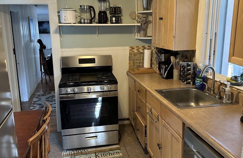 Hampton Apartment | The StarFish - 2bdr/one bath, ocean view