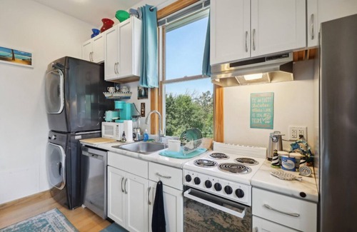 Fort Atkinson Condo | The Starlight Tower Ocean Breeze Suite by RedAwning