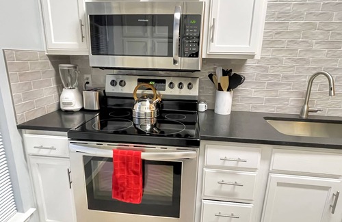 Bentonville - Fayetteville House | The Stay at Steuben, Hot Tub, 2 houses, 6 BR