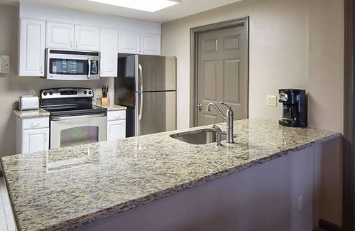 Hershey Resort | THE SUITES AT HERSHEY-A BLUEGREEN VACATION CLUB RESORT 2 BEDROOMS/2 BATHS UNIT