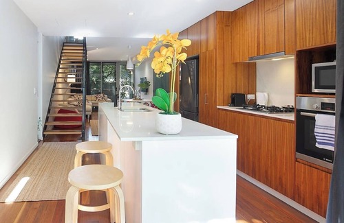 South Brisbane House | The Sun Catcher A Trendy South Brisbane Terrace