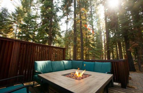 Carnelian Bay House | The Tallac Lodge Hot Tub Walk 2 Beach