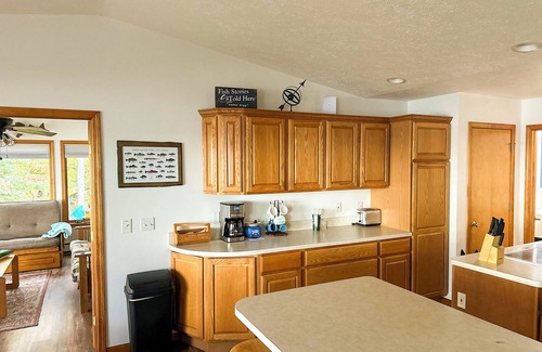 Germfask House | The Taylor Cottage: Most Breath-Taking View On The Lake
