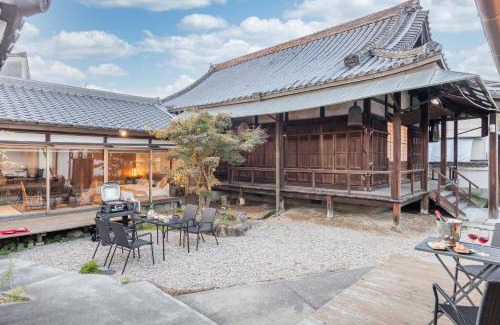 Nara House | The temple - Houjuji -