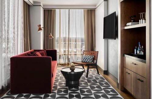 Buckhead Village Hotel | The Tess, Autograph Collection