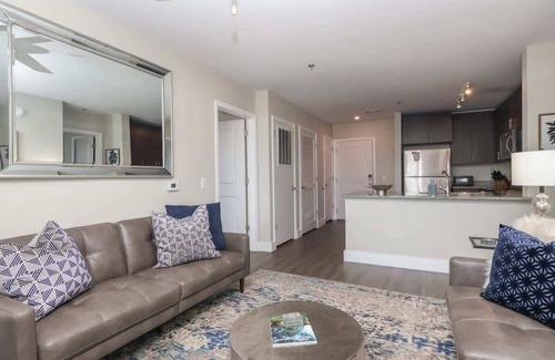 Oxford House | The Texan at 514 by Apex Short Term Stays