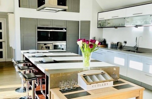 Hemingford Grey House | The Thorpe Guesthouse