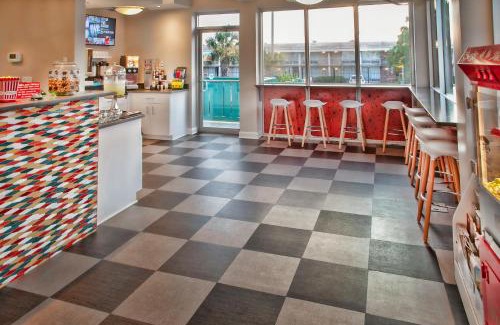 Yamacraw Village Hotel | The Thunderbird Inn