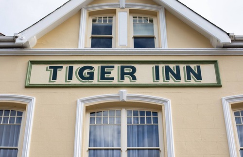 Merthyr Tydfil Hotel | The Tiger Inn